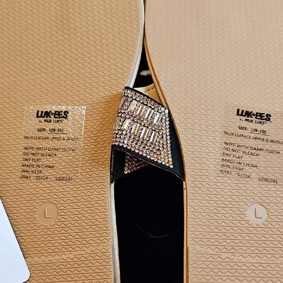 Muk Luks B Embellished Sandals - Picture 6 of 6